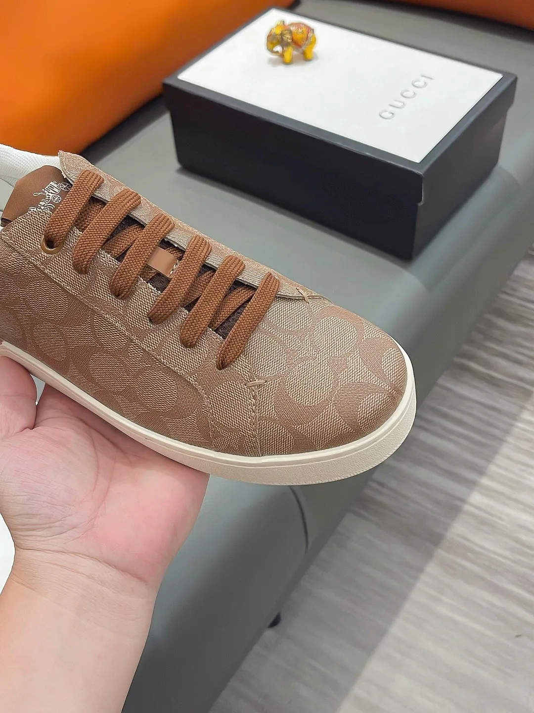 Men's shoes GUCCI "Gucci" P400 Regular size: 38-44 (casual shoes) Product materials: Selected cowhide upper, soft sheepskin lining; original outsole.